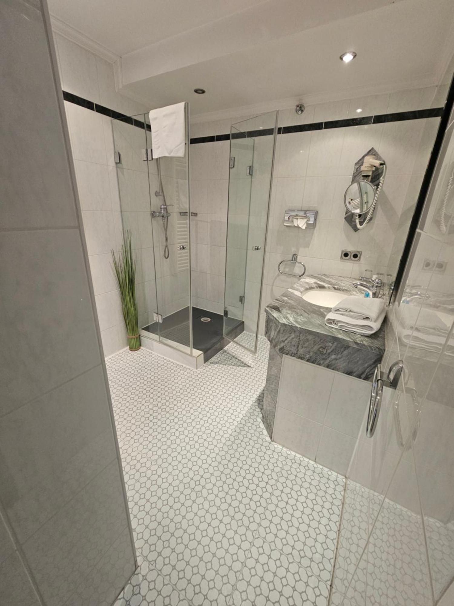 Malepartus Hotel บาด ชวาลบาค ภายนอก รูปภาพ