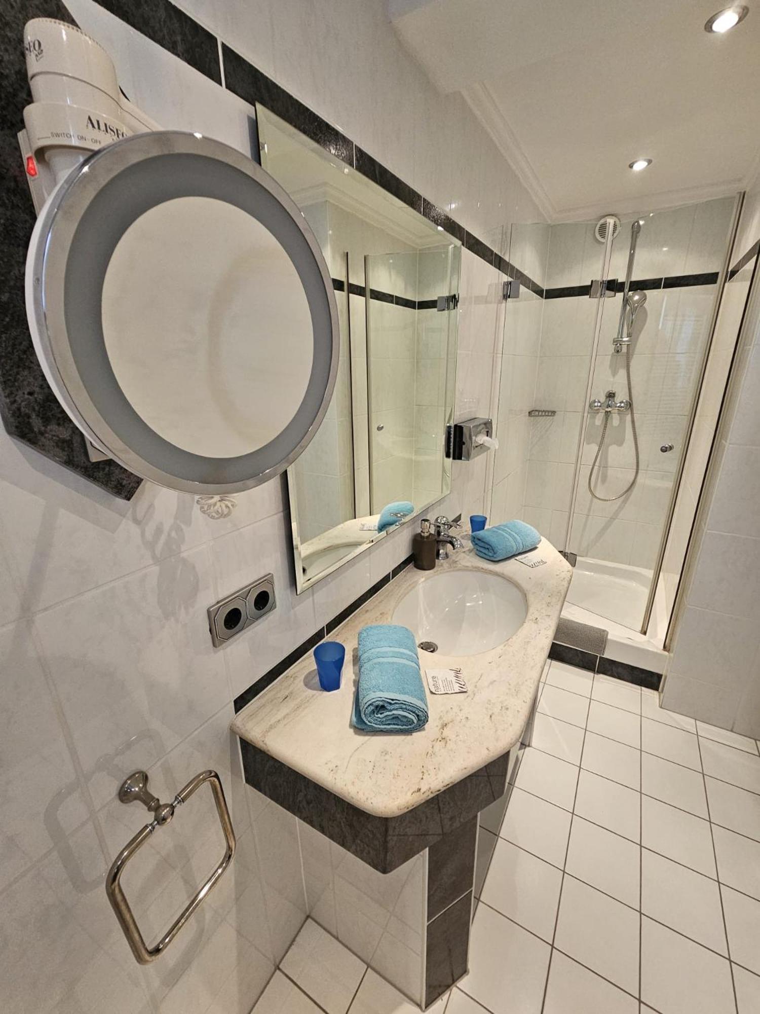 Malepartus Hotel บาด ชวาลบาค ภายนอก รูปภาพ